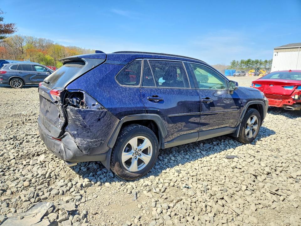 Продажа на аукционе авто 2019 Toyota Rav4, vin: JTMP1RFV7KJ002263, номер лота: 49897106