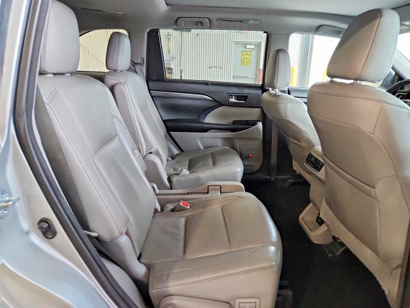 49560866 :رقم المزاد ، 5TDDGRFH6HS023337 vin ، 2017 Toyota Highlander Hybrid مزاد بيع