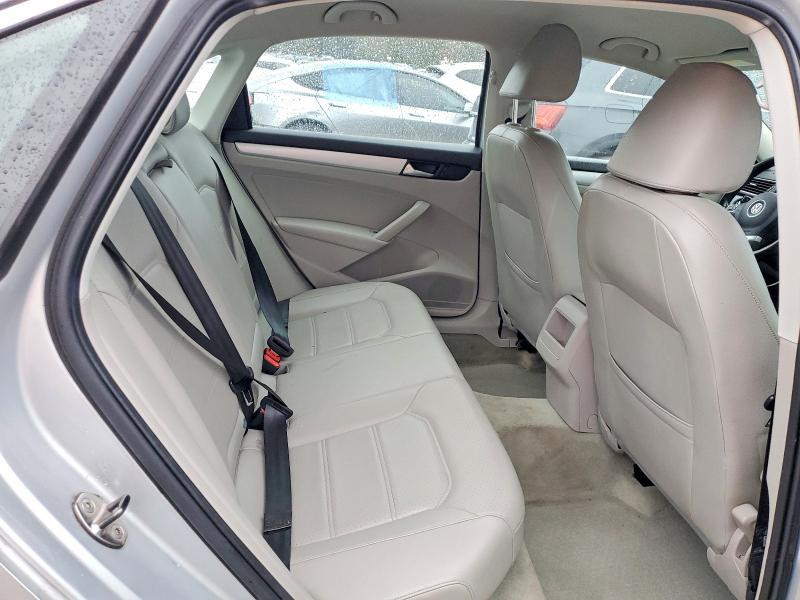 2012 Volkswagen Passat მანქანა იყიდება აუქციონზე, vin: 1VWBP7A38CC075387, აუქციონის ნომერი: 48093226