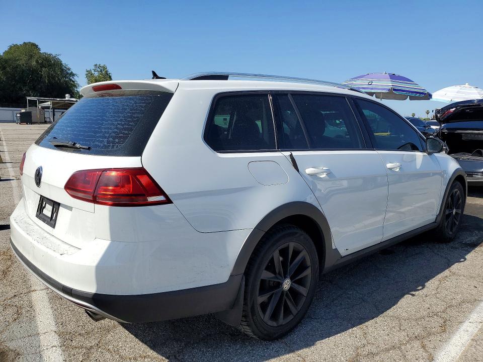 51685756 :رقم المزاد ، 3VWH17AU7HM531745 vin ، 2017 Volkswagen Golf Alltrack مزاد بيع