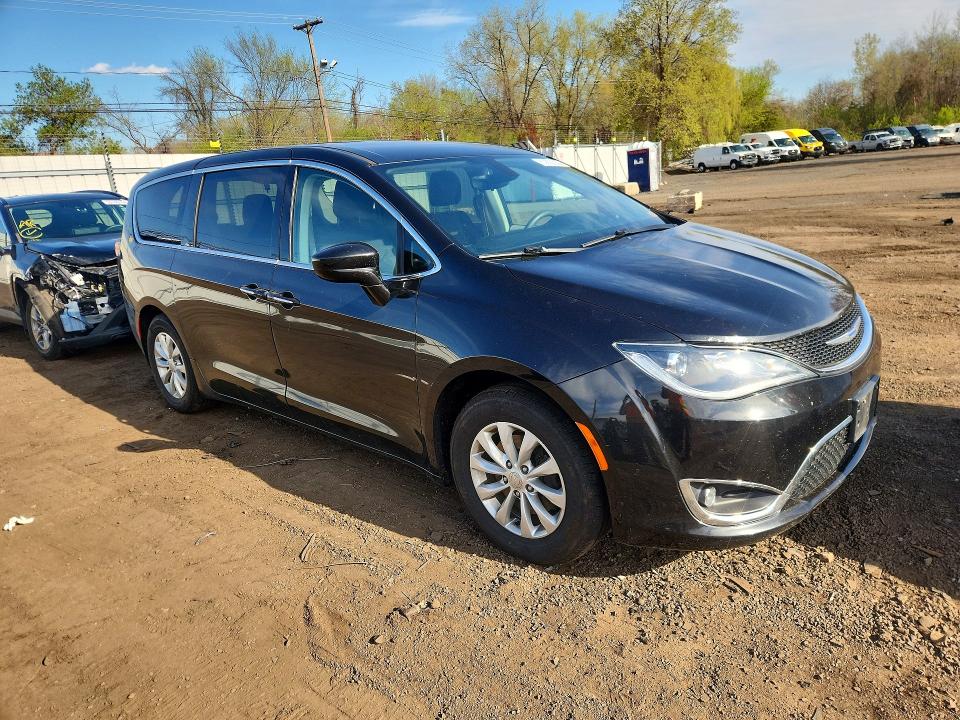 2018 Chrysler Pacifica მანქანა იყიდება აუქციონზე, vin: 2C4RC1FG1JR172022, აუქციონის ნომერი: 50852206