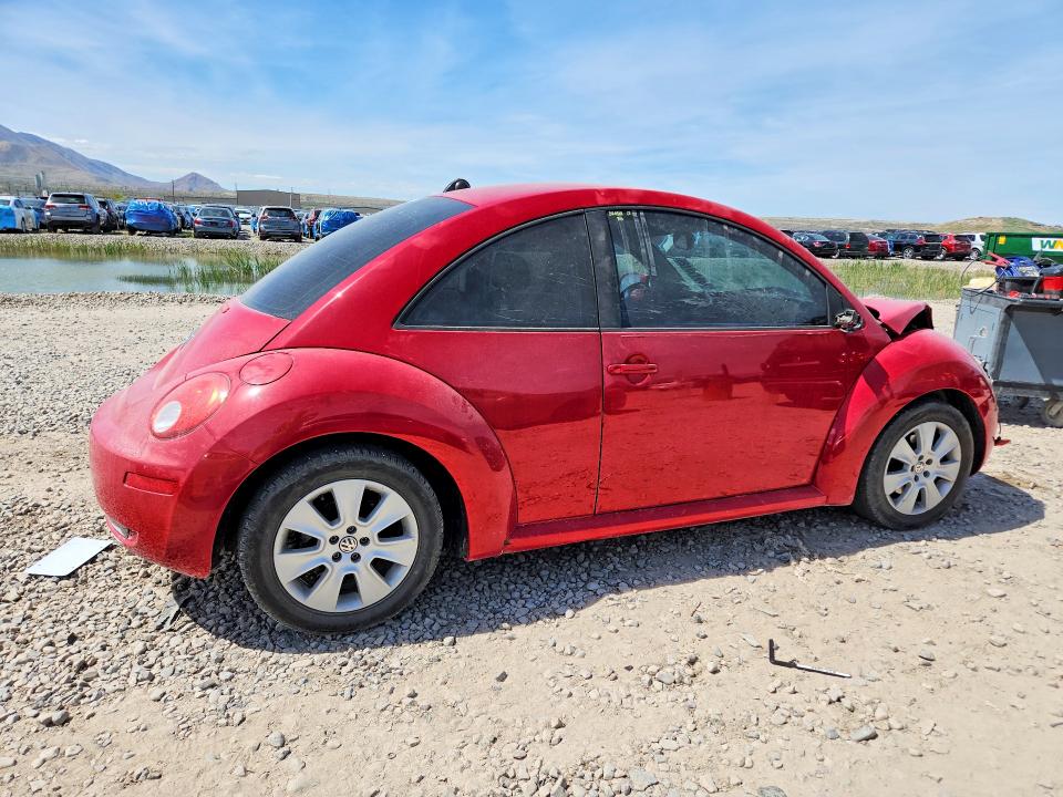 49113126 :رقم المزاد ، 3VWPW31C58M526444 vin ، 2008 Volkswagen New Beetle مزاد بيع