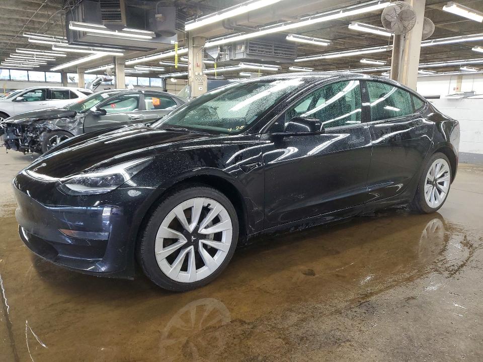 51653326 :رقم المزاد ، 5YJ3E1EA6NF369685 vin ، 2022 Tesla Model 3 مزاد بيع