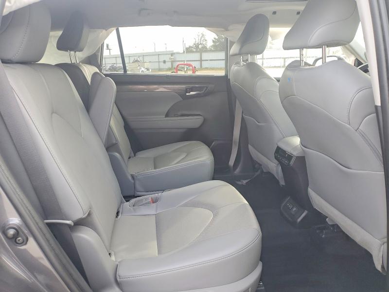 51836726 :رقم المزاد ، 5TDXBRCH1NS076457 vin ، 2022 Toyota Highlander Hybrid مزاد بيع