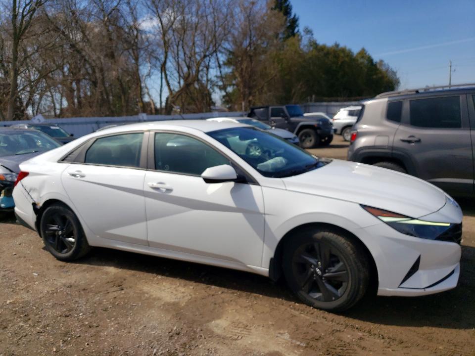 Продажа на аукционе авто 2022 Hyundai Elantra Preferred 4d, vin: KMHLM4AG0NU229178, номер лота: 48874196