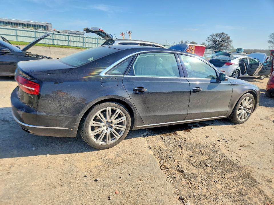 50709556 :رقم المزاد ، WAU3GAFD6FN023235 vin ، 2015 Audi A8 مزاد بيع