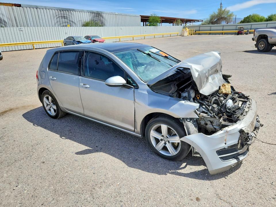 51014306 :رقم المزاد ، 3VW217AU9HM010158 vin ، 2017 Volkswagen Golf مزاد بيع