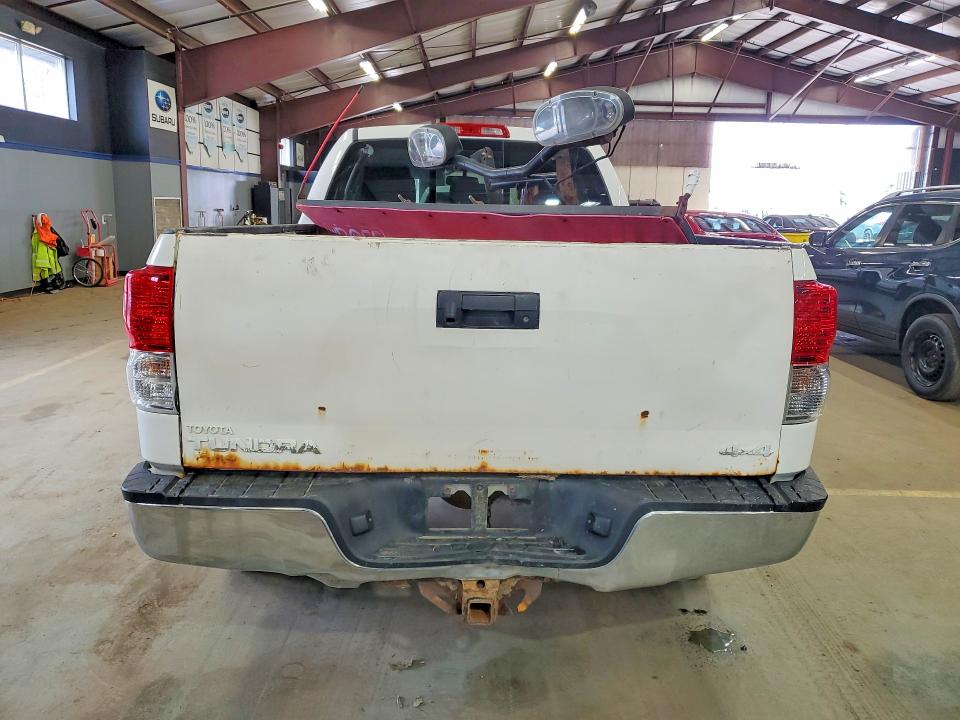 49134706 :رقم المزاد ، 5TFUY5F11CX253363 vin ، 2012 Toyota Tundra مزاد بيع