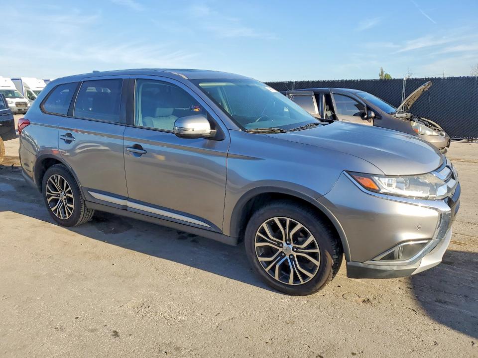 Продаж на аукціоні авто 2017 Mitsubishi Outlander, vin: JA4AD3A32HZ052301, номер лоту: 49477306
