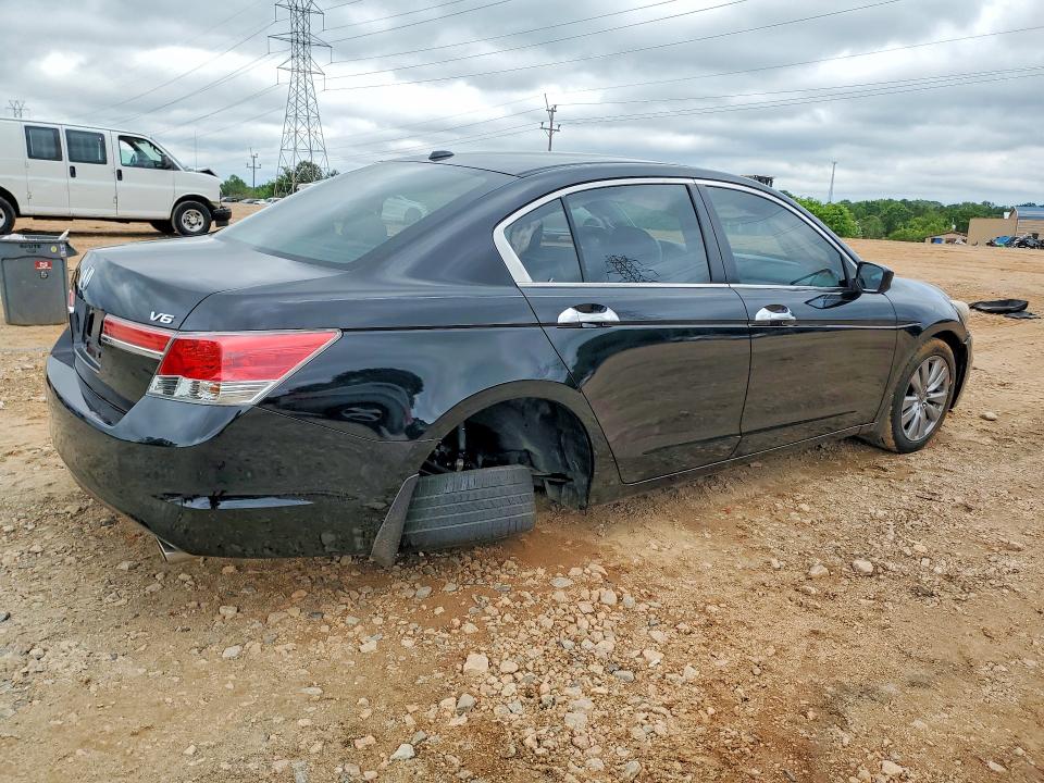 51668406 :رقم المزاد ، 1HGCP3F81CA034858 vin ، 2012 Honda Accord مزاد بيع