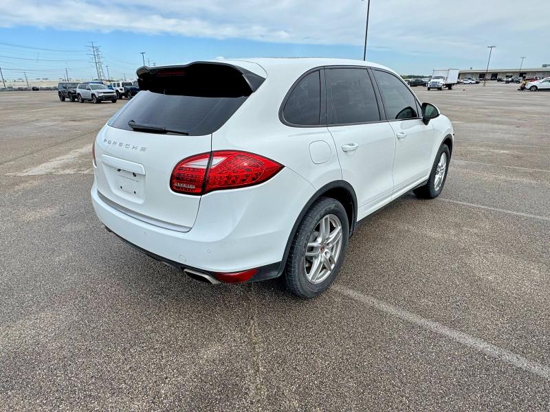 48778216 :رقم المزاد ، WP1AA2A28ELA02404 vin ، 2014 Porsche Cayenne مزاد بيع