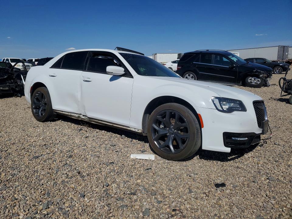 Продажа на аукционе авто 2023 Chrysler 300, vin: 2C3CCABT1PH556250, номер лота: 49424006