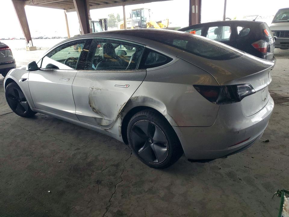 48457236 :رقم المزاد ، 5YJ3E1EA7JF044022 vin ، 2018 Tesla Model 3 مزاد بيع