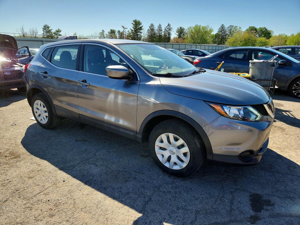 51458186 :رقم المزاد ، JN1BJ1CR8KW629403 vin ، 2019 Nissan Rogue Sport مزاد بيع