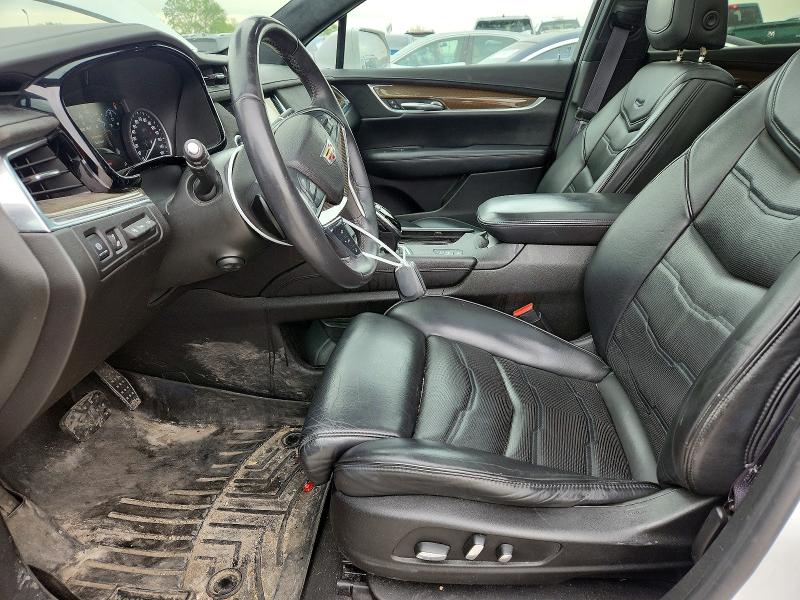 51184446 :رقم المزاد ، 1GYKNFRS1HZ173786 vin ، 2017 Cadillac Xt5 مزاد بيع