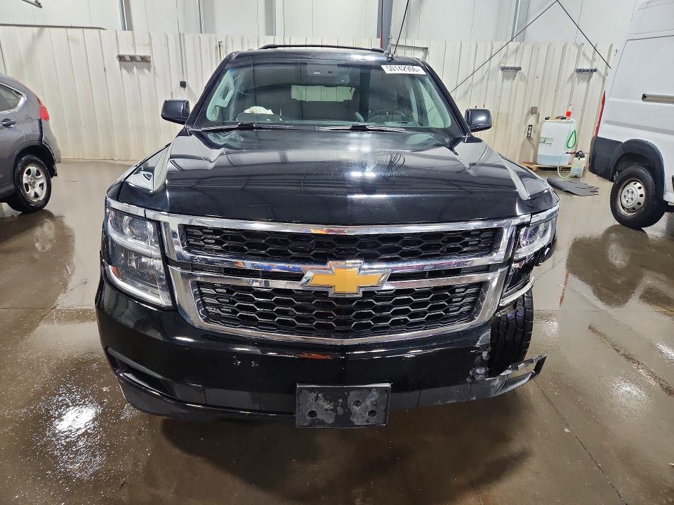 2017 Chevrolet Suburban მანქანა იყიდება აუქციონზე, vin: 1GNSKHKC3HR165953, აუქციონის ნომერი: 50142906