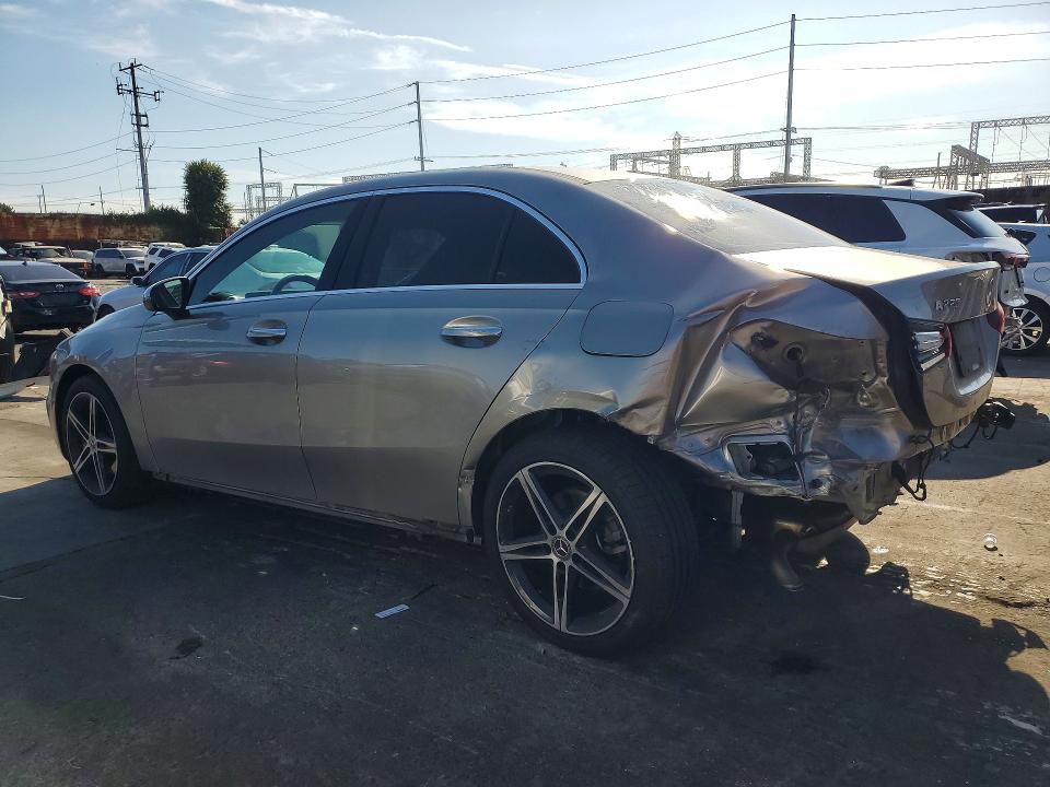 48703136 :رقم المزاد ، WDD3G4EB8KW031948 vin ، 2019 Mercedes-benz A مزاد بيع