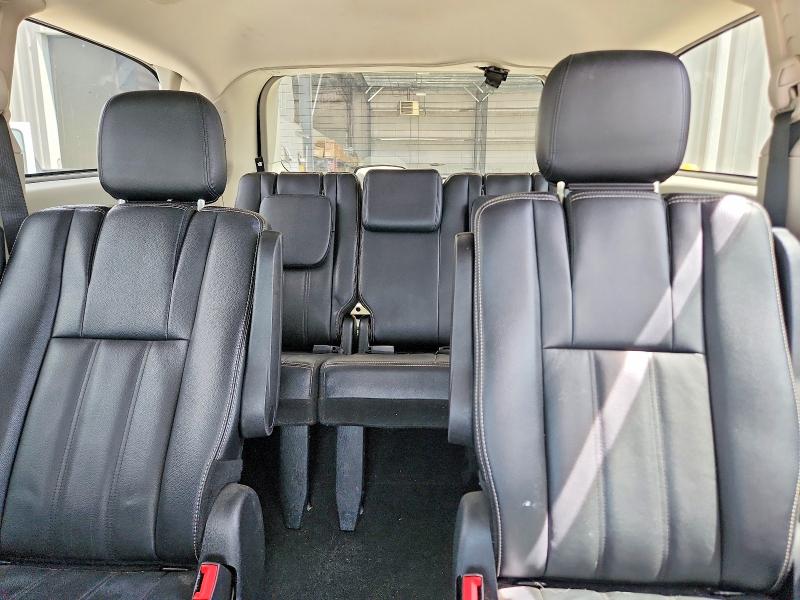 49587736 :رقم المزاد ، 2C4RC1BG2ER134004 vin ، 2014 Chrysler Town & Country مزاد بيع