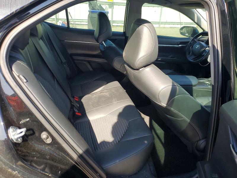50300896 :رقم المزاد ، 4T1G11AK1NU657712 vin ، 2022 Toyota Camry مزاد بيع