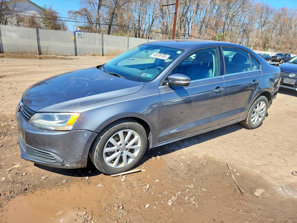 49206766 :رقم المزاد ، 3VWDP7AJ8DM252186 vin ، 2013 Volkswagen Jetta مزاد بيع