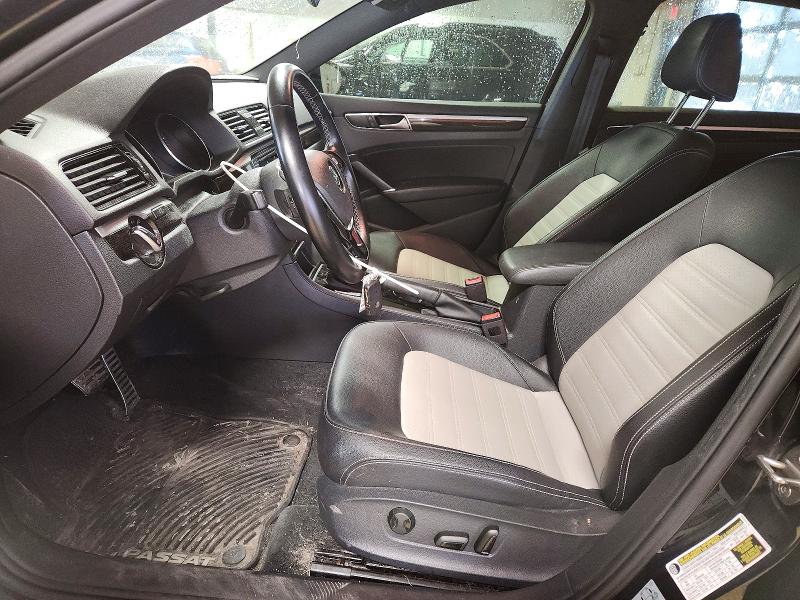 47633126 :رقم المزاد ، 1VWJM7A31JC039333 vin ، 2018 Volkswagen Passat مزاد بيع