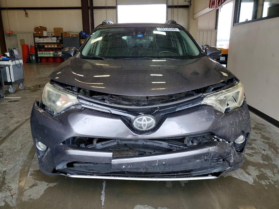 Продаж на аукціоні авто 2017 Toyota Rav4, vin: JTMWFREV7HJ704526, номер лоту: 50738346