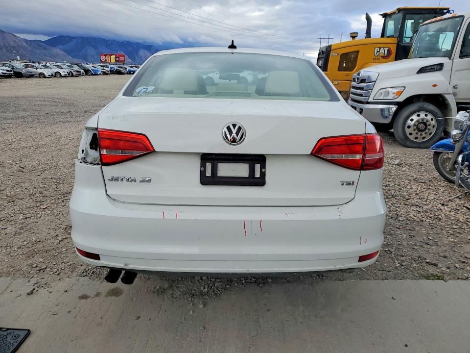 50433776 :رقم المزاد ، 3VWD17AJ1FM404393 vin ، 2015 Volkswagen Jetta مزاد بيع
