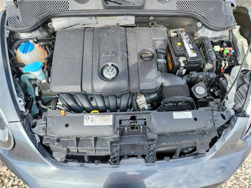 49826746 :رقم المزاد ، 3VW5X7ATXDM827135 vin ، 2013 Volkswagen Beetle مزاد بيع