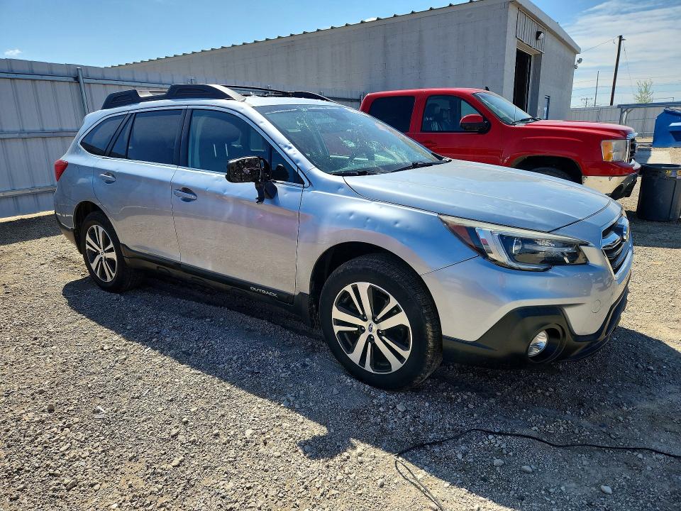 51000966 :رقم المزاد ، 4S4BSANC0J3235070 vin ، 2018 Subaru Outback مزاد بيع