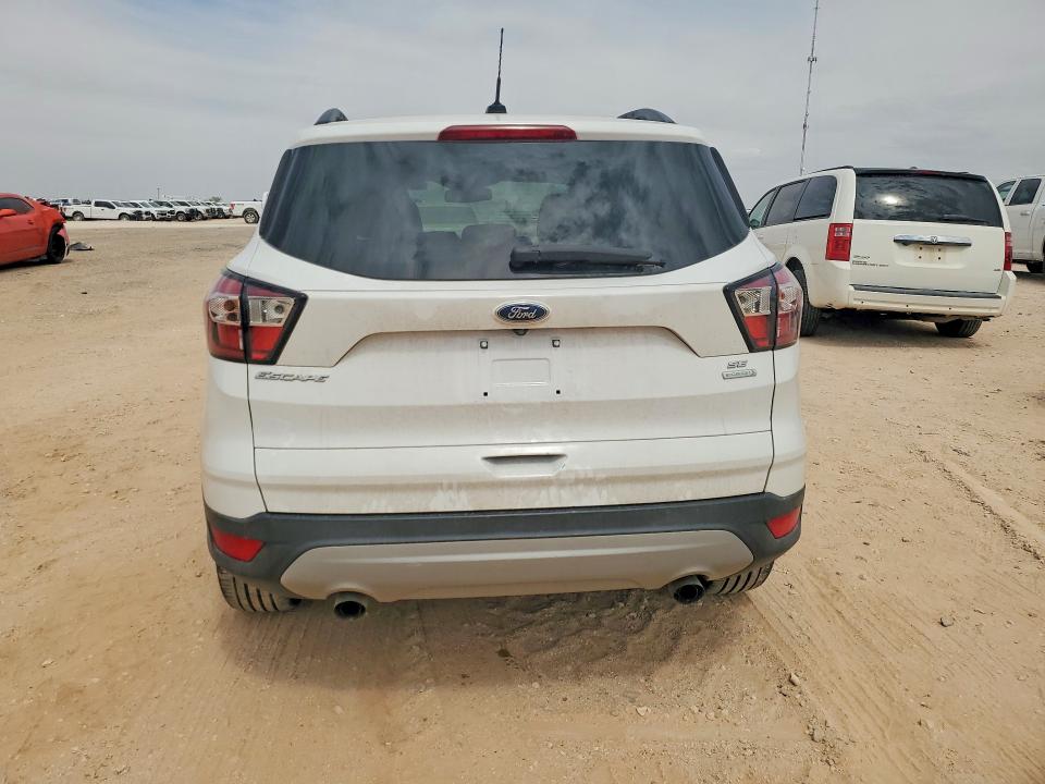 Продаж на аукціоні авто 2018 Ford Escape, vin: 1FMCU0GD7JUB76222, номер лоту: 51612286