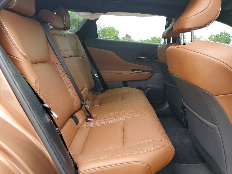 50680136 :رقم المزاد ، JTDACAAJ5S3014731 vin ، 2025 Toyota Crown Signia مزاد بيع