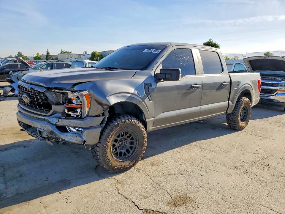 50647196 :رقم المزاد ، 1FTEW1EP7NFB92392 vin ، 2022 Ford F150 مزاد بيع