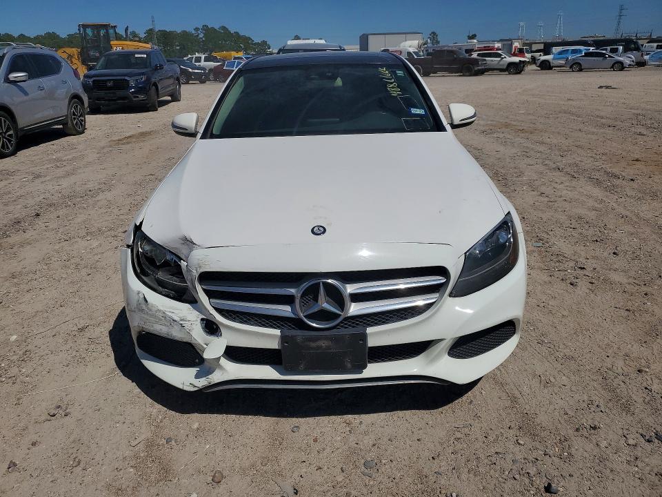 48861666 :رقم المزاد ، 55SWF4JB8HU196250 vin ، 2017 Mercedes-benz C مزاد بيع