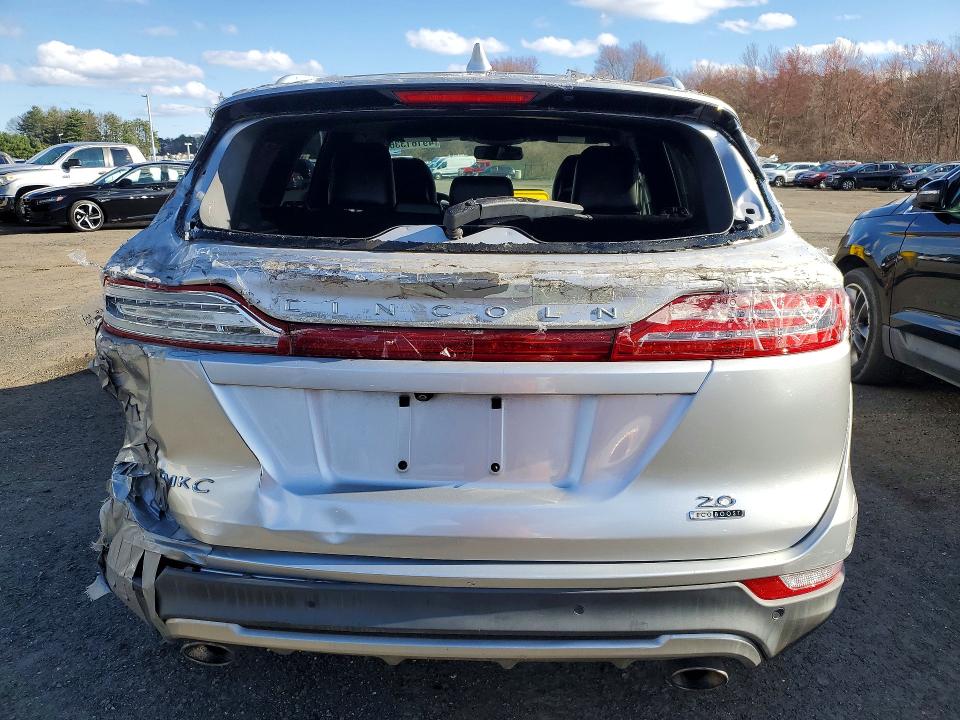 49161336 :رقم المزاد ، 5LMCJ1A98FUJ36478 vin ، 2015 Lincoln Townhouse Mkc مزاد بيع