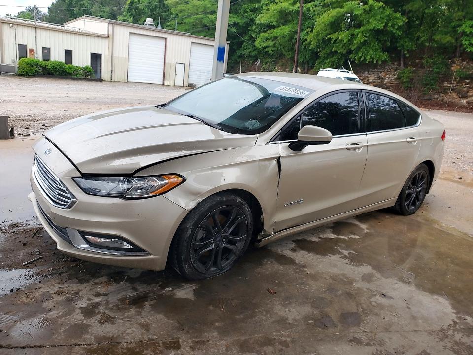 51370156 :رقم المزاد ، 3FA6P0LUXJR269652 vin ، 2018 Ford Fusion مزاد بيع