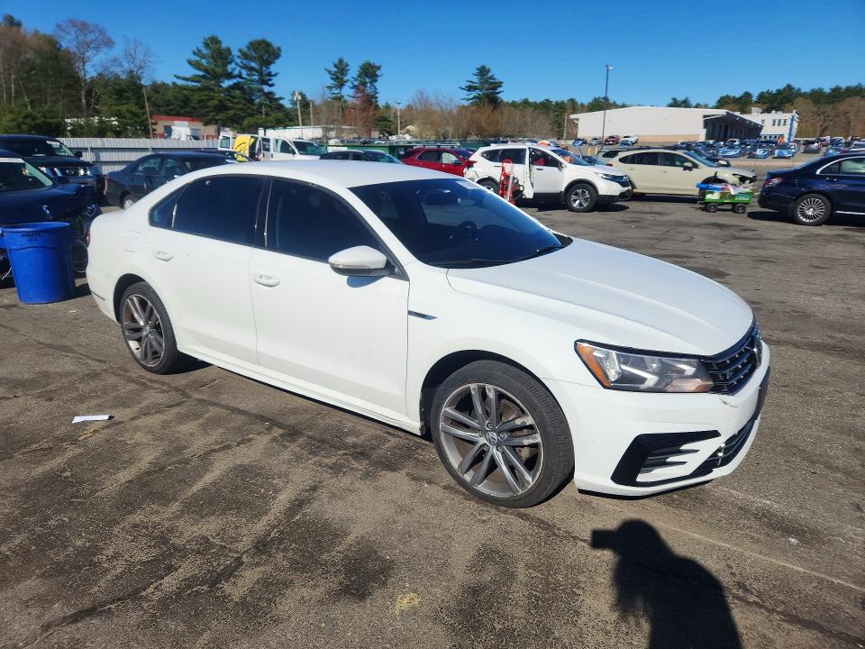 51098106 :رقم المزاد ، 1VWAA7A31JC032312 vin ، 2018 Volkswagen Passat مزاد بيع