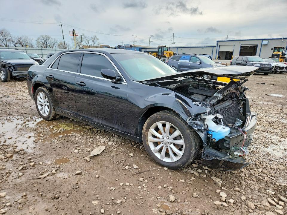 2018 Chrysler 300 მანქანა იყიდება აუქციონზე, vin: 2C3CCARG2JH324854, აუქციონის ნომერი: 50071676