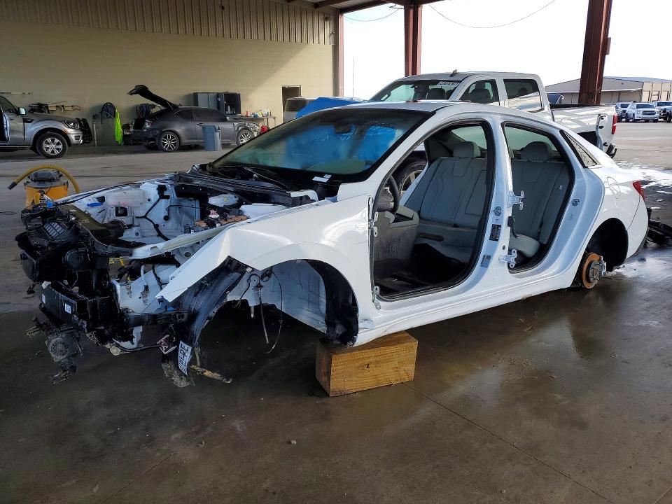 2025 Hyundai Elantra მანქანა იყიდება აუქციონზე, vin: KMHLN4DJ2SU179769, აუქციონის ნომერი: 49213406