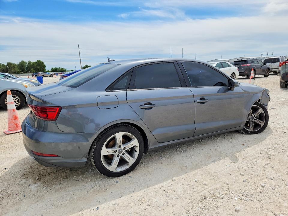 Продажа на аукционе авто 2017 Audi A3, vin: WAUAUGFF2H1041472, номер лота: 48658556
