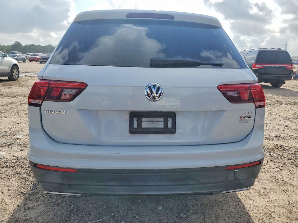 Продаж на аукціоні авто 2018 Volkswagen Tiguan, vin: 3VV0B7AX8JM104105, номер лоту: 50191096