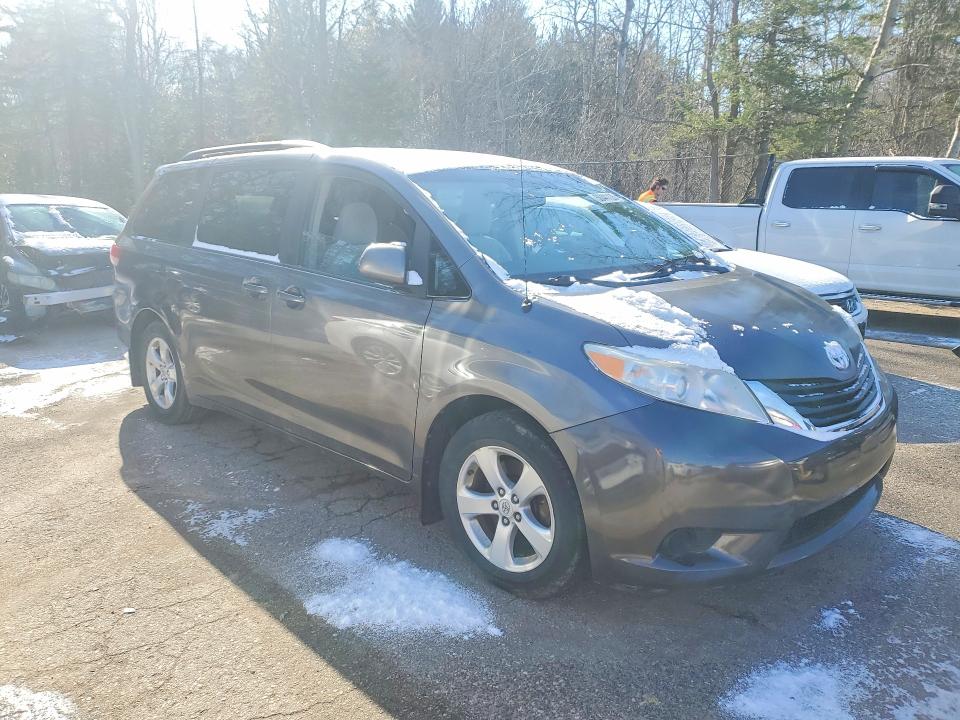 Aukcja sprzedaży 2012 Toyota Sienna, vin: 5TDKK3DC0CS220961, numer aukcji: 50441126