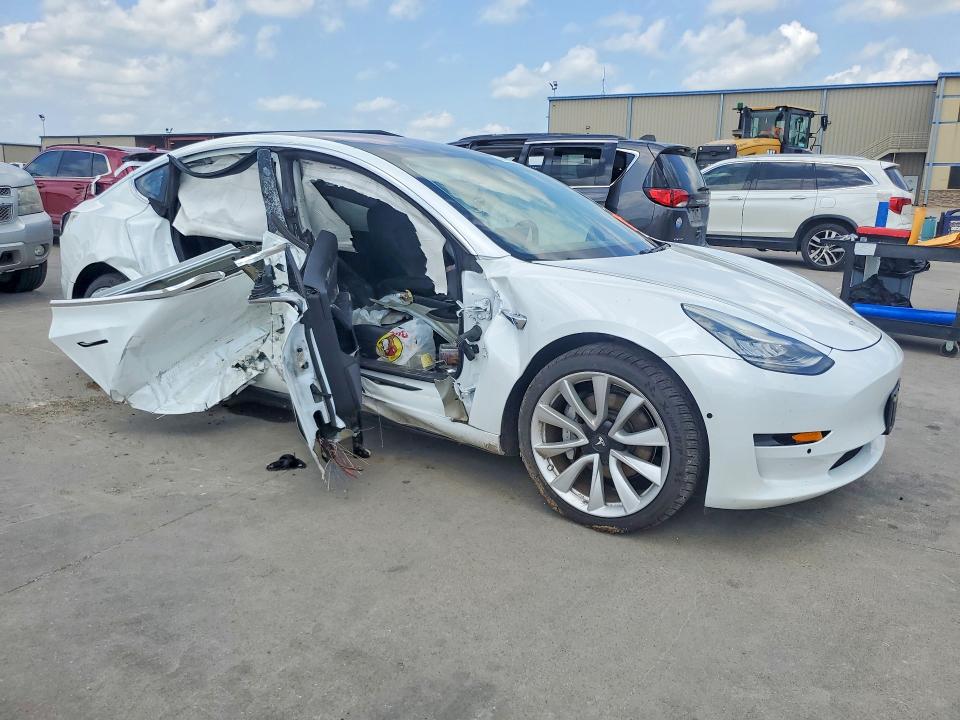 Продажа на аукционе авто 2018 Tesla Model 3, vin: 5YJ3E1EA1JF025031, номер лота: 49762656