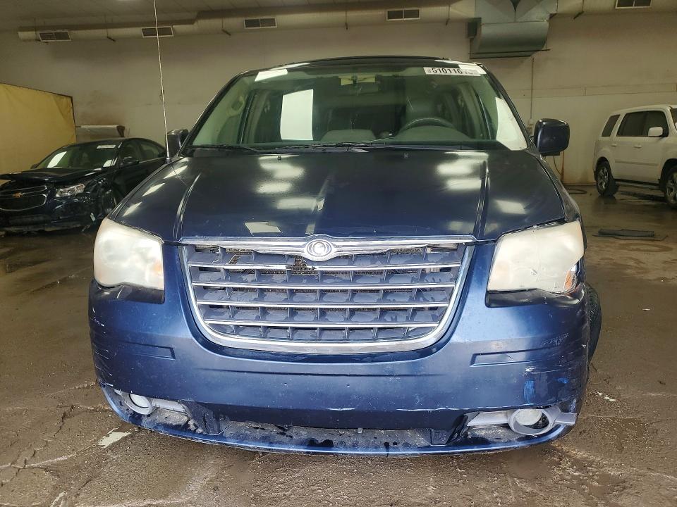 2008 Chrysler Town & Country მანქანა იყიდება აუქციონზე, vin: 2A8HR54P48R702071, აუქციონის ნომერი: 51011616