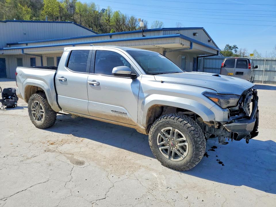 49360786 :رقم المزاد ، 3TYLB5JNXRT047422 vin ، 2024 Toyota Tacoma مزاد بيع