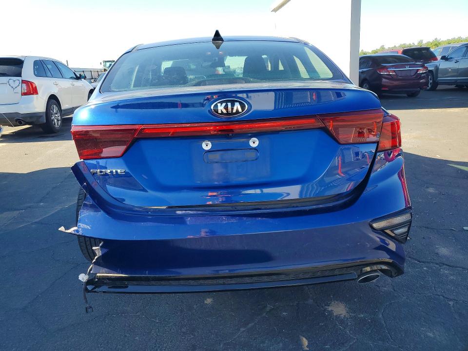 49421216 :رقم المزاد ، 3KPF24AD1LE243924 vin ، 2020 Kia Forte مزاد بيع