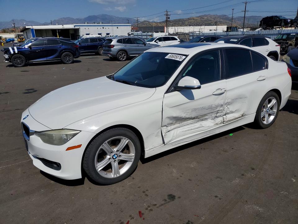 2015 Bmw 328 მანქანა იყიდება აუქციონზე, vin: WBA3C1C54FK119357, აუქციონის ნომერი: 50605076