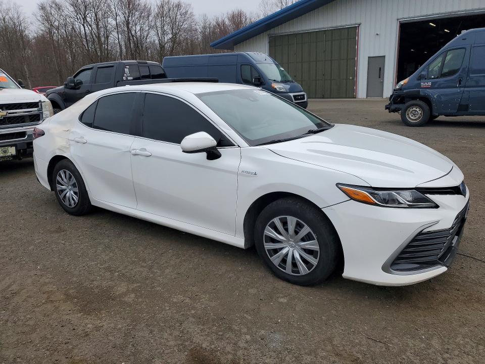 2021 Toyota Camry Hybrid მანქანა იყიდება აუქციონზე, vin: 4T1C31AKXMU556286, აუქციონის ნომერი: 49144186