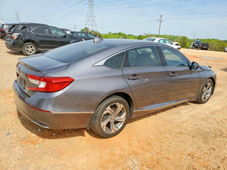Продаж на аукціоні авто 2018 Honda Accord, vin: 1HGCV1F44JA092385, номер лоту: 49130296