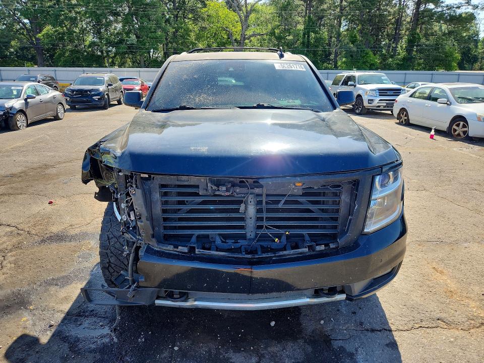 50261716 :رقم المزاد ، 1GNSKHKC4HR272218 vin ، 2017 Chevrolet Suburban مزاد بيع