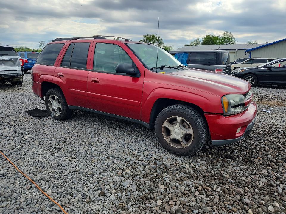 52128876 :رقم المزاد ، 1GNDT13S752165428 vin ، 2005 Chevrolet Trailblazer مزاد بيع